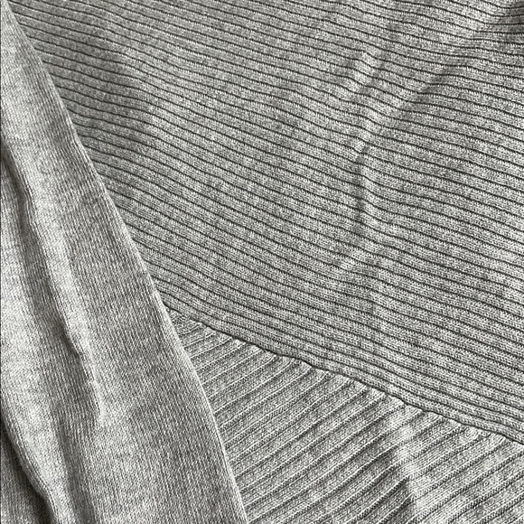 Reitmans Light Gray Ribbed Knit Top - Picture 3 of 3
